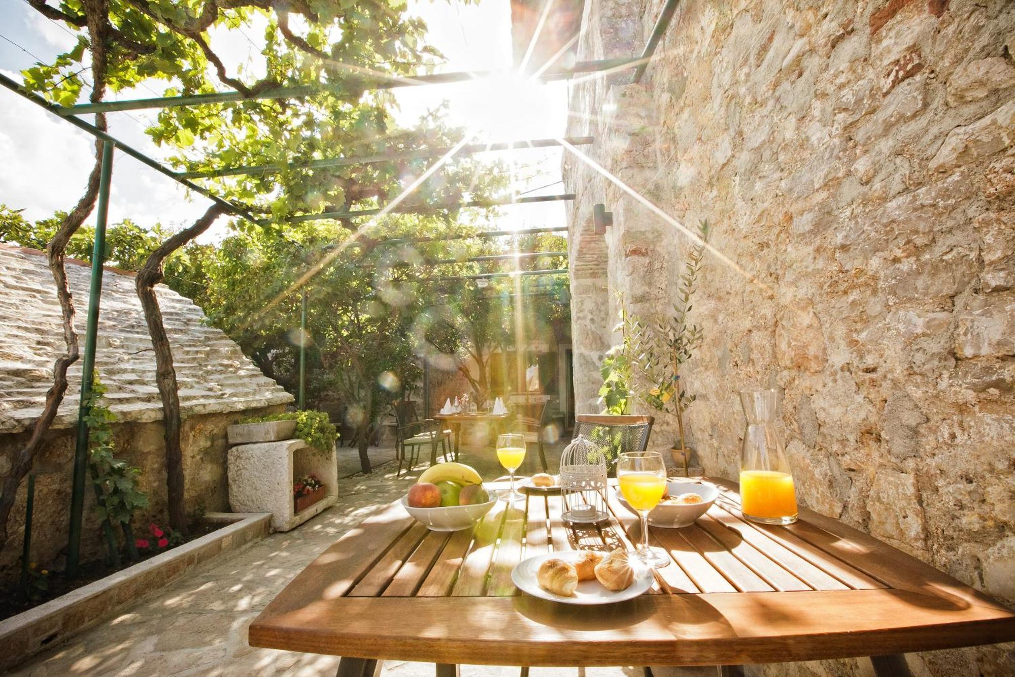 Paradise Stone Apartments Bol Chambre photo