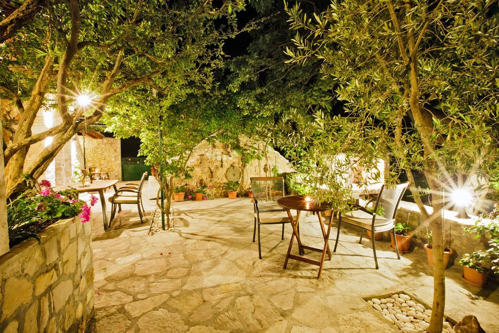Paradise Stone Apartments Bol Extérieur photo