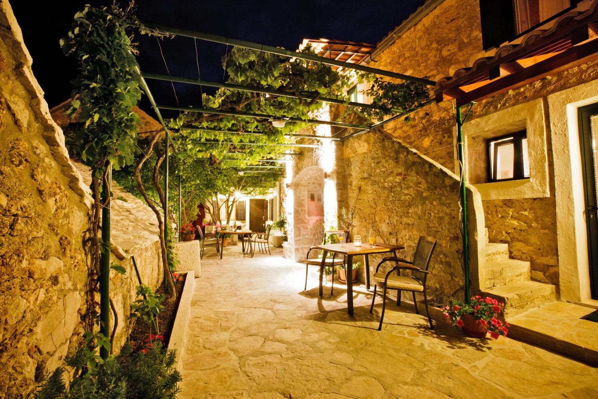 Paradise Stone Apartments Bol Extérieur photo